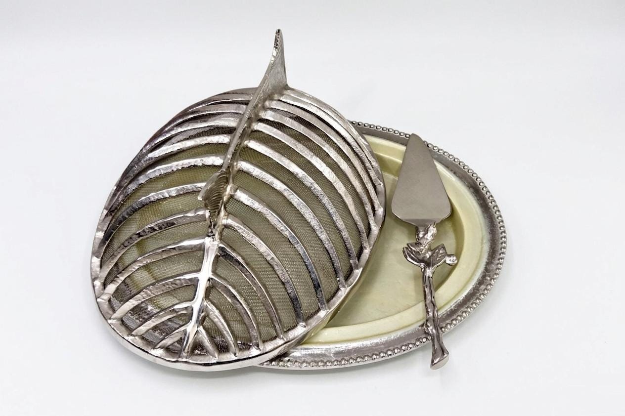 Fish Design Cheese Platter with Lid – Enamel Aluminum Charcuterie Serving Tray