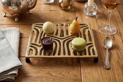 Modern Gold Square Trivet – Minimalist Heat-Resistant Kitchen Hot Pad