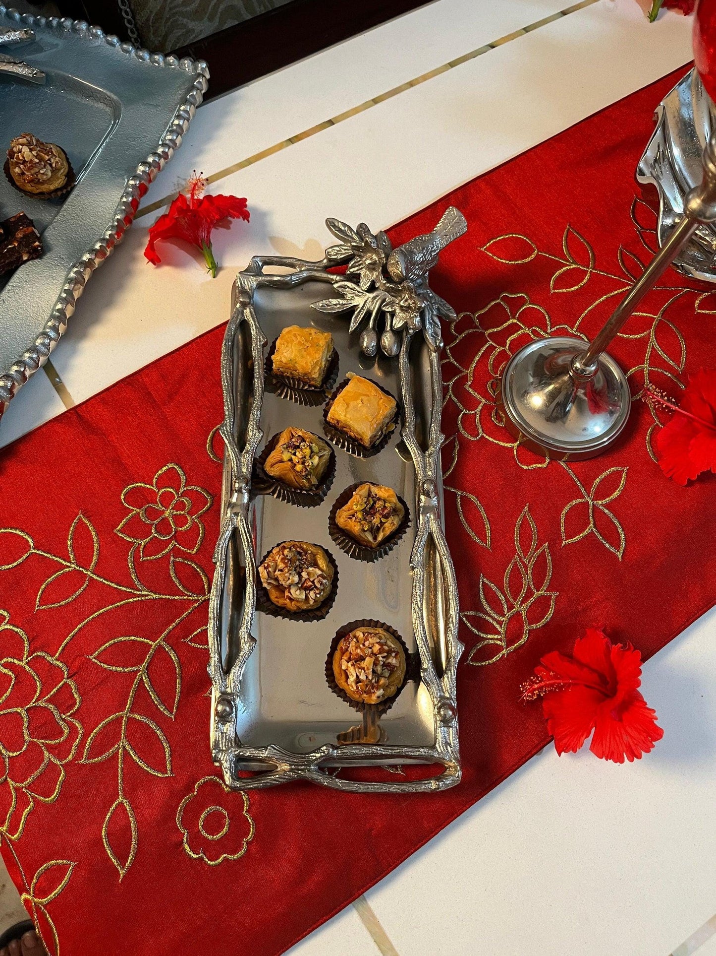 Bird-Themed Rectangular Platter – Elegant Charm with a Sturdy Base